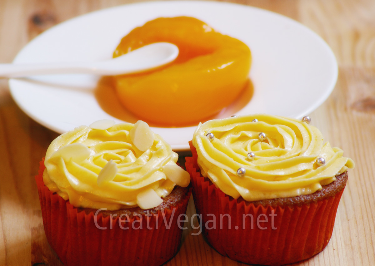 cupcakes veganos de terciopelo naranja