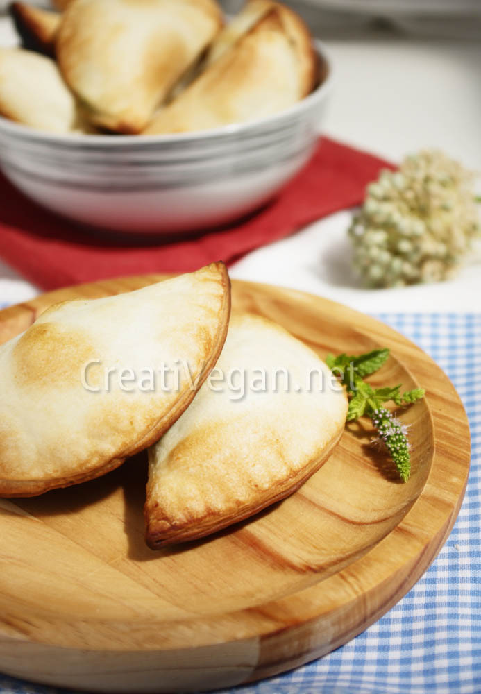 Mini calzone de espinacas con crema